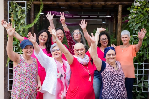 Campanha Outubro ms da sade da mulher valoriza mulheres em tratamento quimioterpico